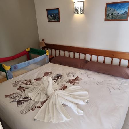 Apartamento Portosun Caracol Puerto Colom Ngoại thất bức ảnh